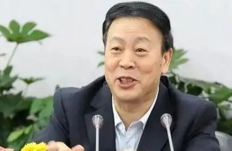 四川农村信用社联合社监事长杨家卷被纪委调查